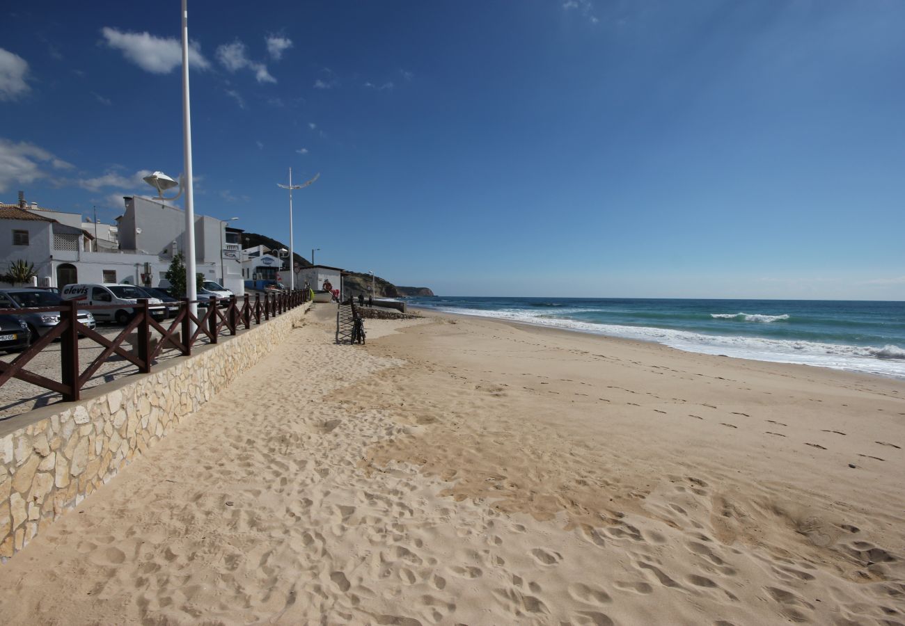 Apartment in Praia da Salema - T3 Casa dos Arcos by Seewest